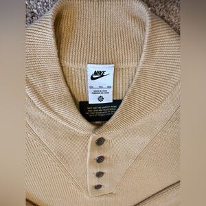 Nike Men’s Ribbed Button-Front Henley Sweater
